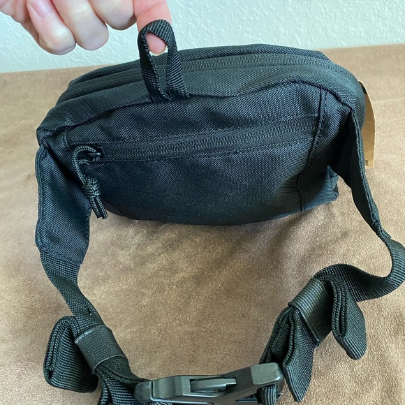 Outdoor Products Essential Waist Pack/Belt Pack Adjustable.3 pockets. Reflective - Picture 8 of 11